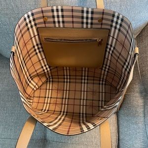 AUTHENTIC Big Burberry tote bag